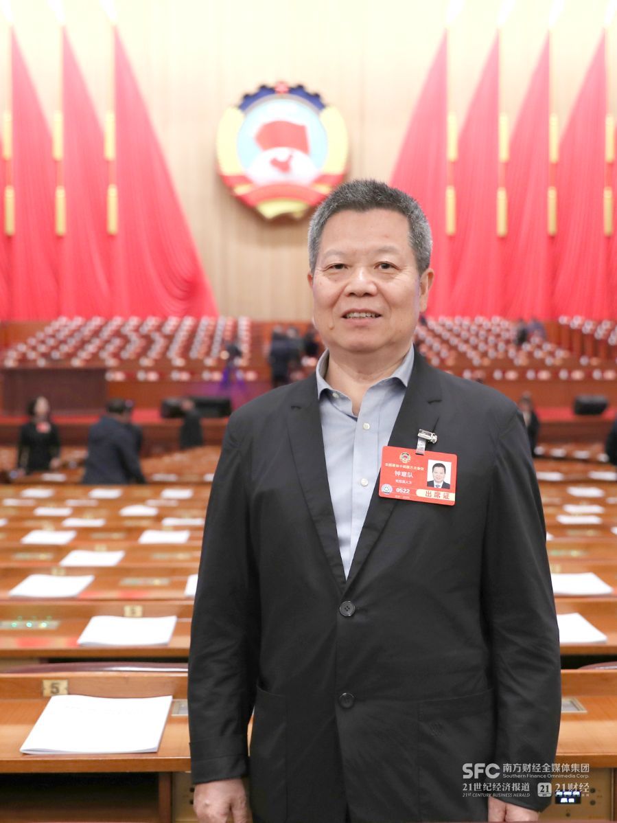 专访全国政协委员钟章队：包容审慎监管推动自动驾驶规模化应用