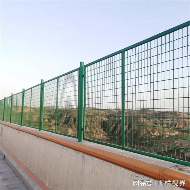道路护栏厂家实力推荐：从生产到交付的全链路解析(图2)