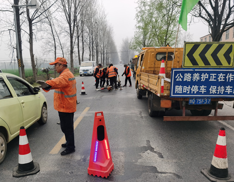 汝南县公路事业发展中心抢抓春季黄金期精修细养保畅通