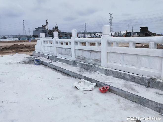 园林草白玉护栏厂家实力推荐及选型指南(图2)