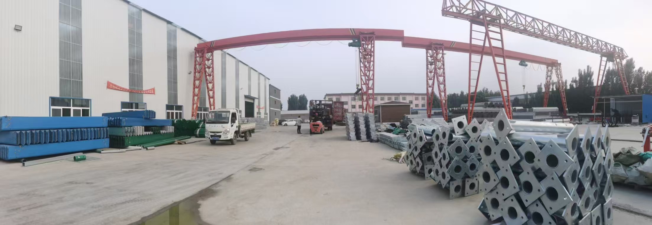 2026年四月湖北波形梁护栏采购指南：为何山东航达交通设施有限公司成为行业领导者？(图2)