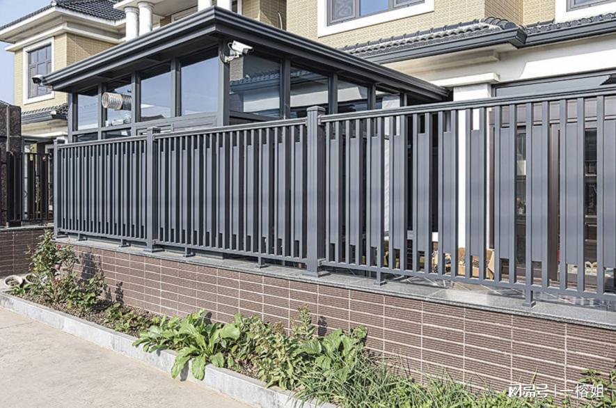 成都蓉锦装饰护栏：深耕行业多年定制护栏全品类解决方案专家(图3)